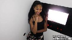 Petite ebony beauty buen culo glory hole mamadas