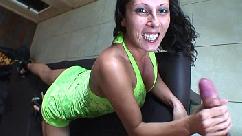 Sexo duro en la sauna con la joven recepcionista