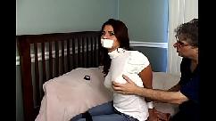 Cali logan hogtied amordazado acariciado