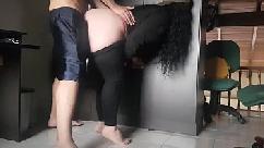 Cojiendo a mi prima antes de que mi tia se depierte