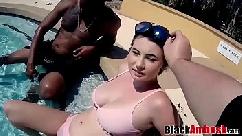 Curvy cara toma el sol antes de emboscada de la bbc golpe y corrida