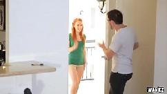 Wankz- alyson está legalmente obligada a formar newcummer kylie para el papel principal como t